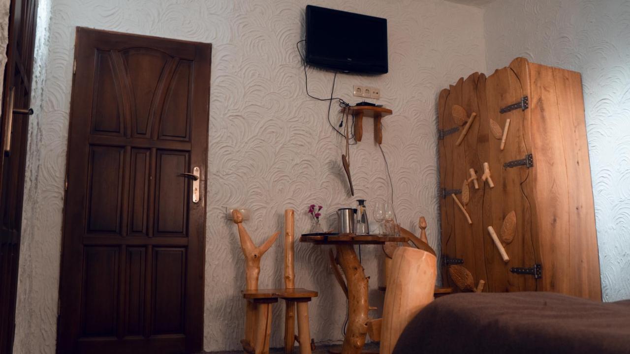Stara Pravda Hotel - Vykrutasy 부코벨 외부 사진